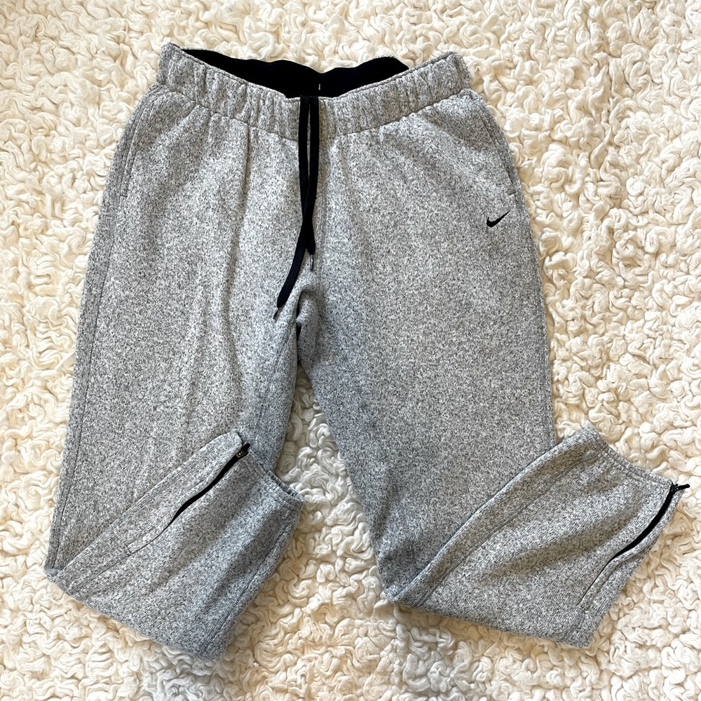 Nike Women’s Sweatpants (L)